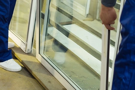 Commercial Glass Repair Technician in Pinellas Park, FL