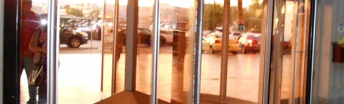 Storefront Glass Repair Cost in Pinellas Park, FL